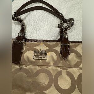 PRICE CUT!! Coach Large Shoulder bag; EUC; very nice! Vintage.